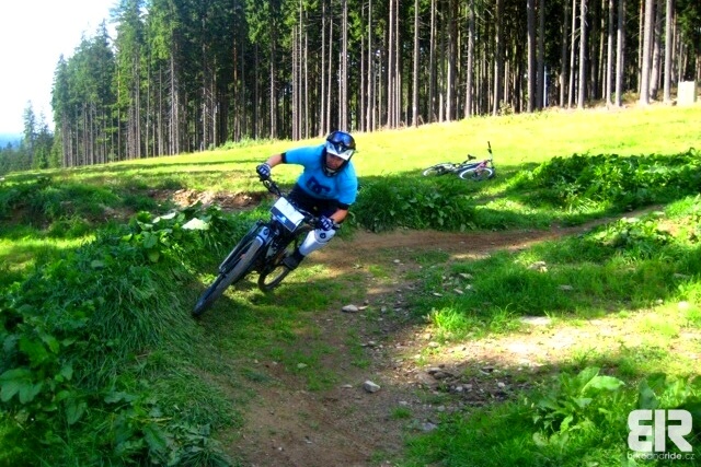 Simpleride Nikita kemp 2011 Simpleride Nikita kemp 2011