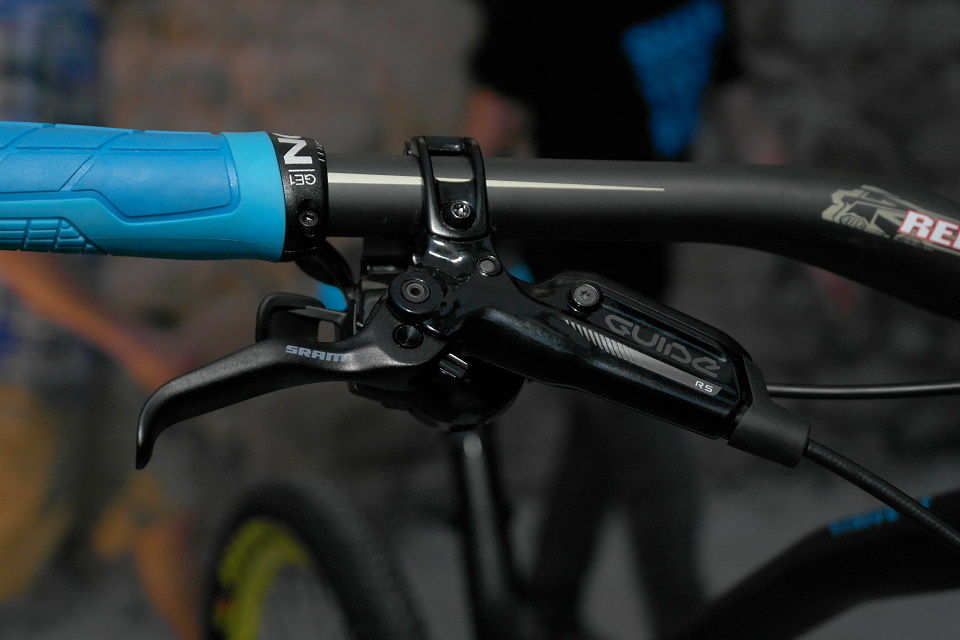 SRAM Guide - prvni dojem