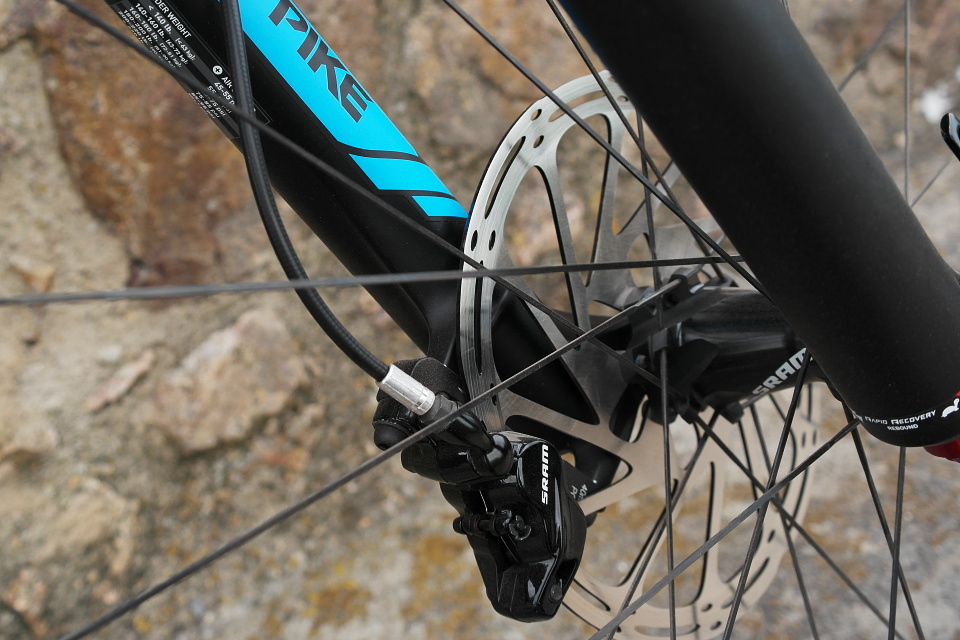 SRAM Guide - prvni dojem