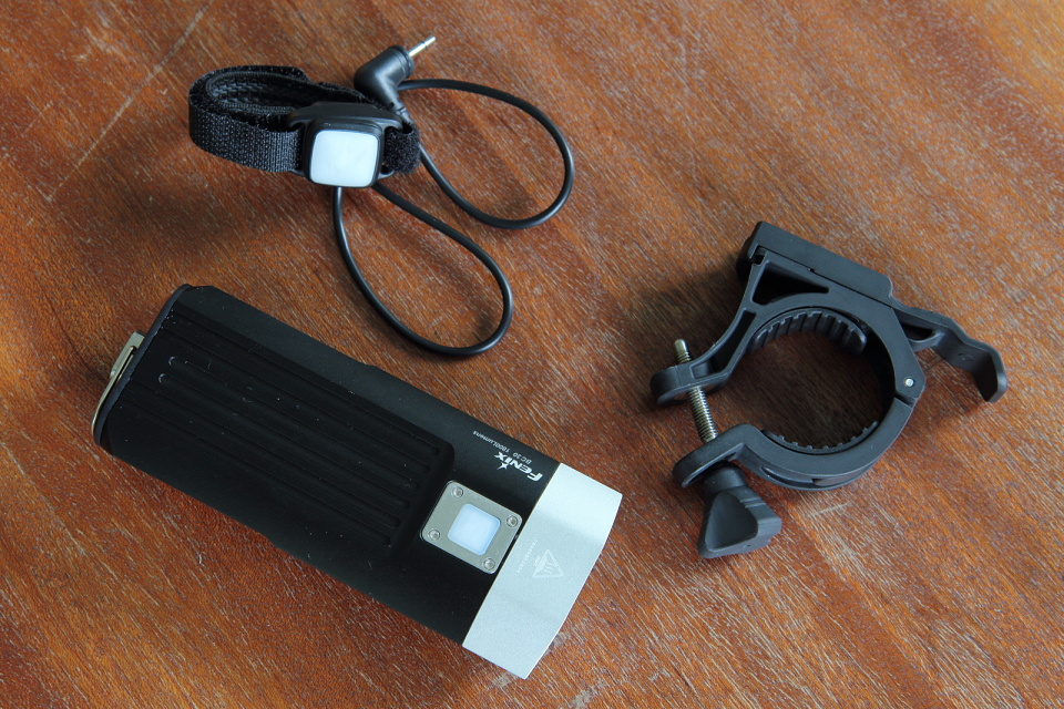 Fenix BC30 - test svetla