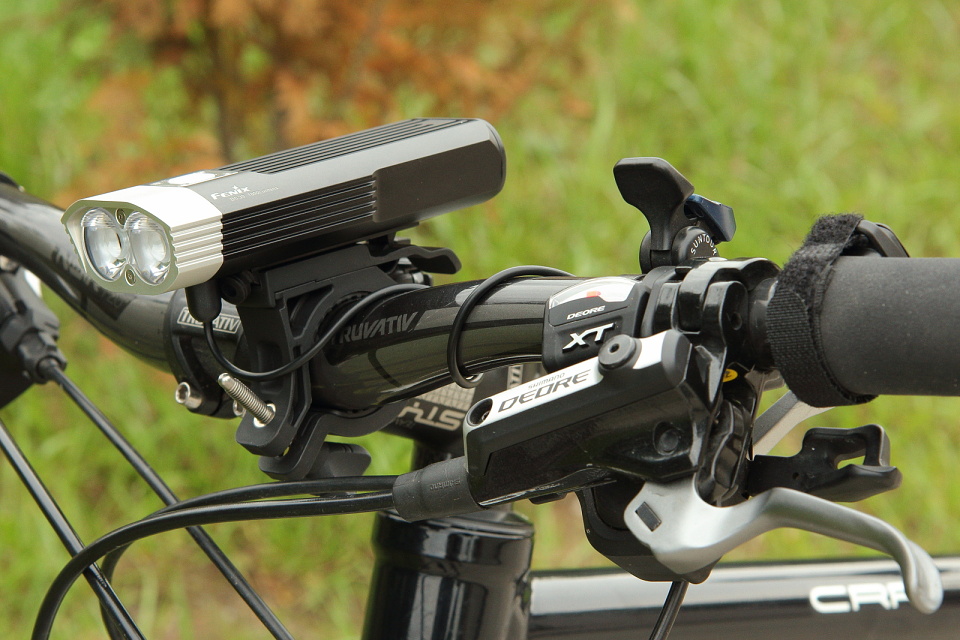 Fenix BC30 - test svetla