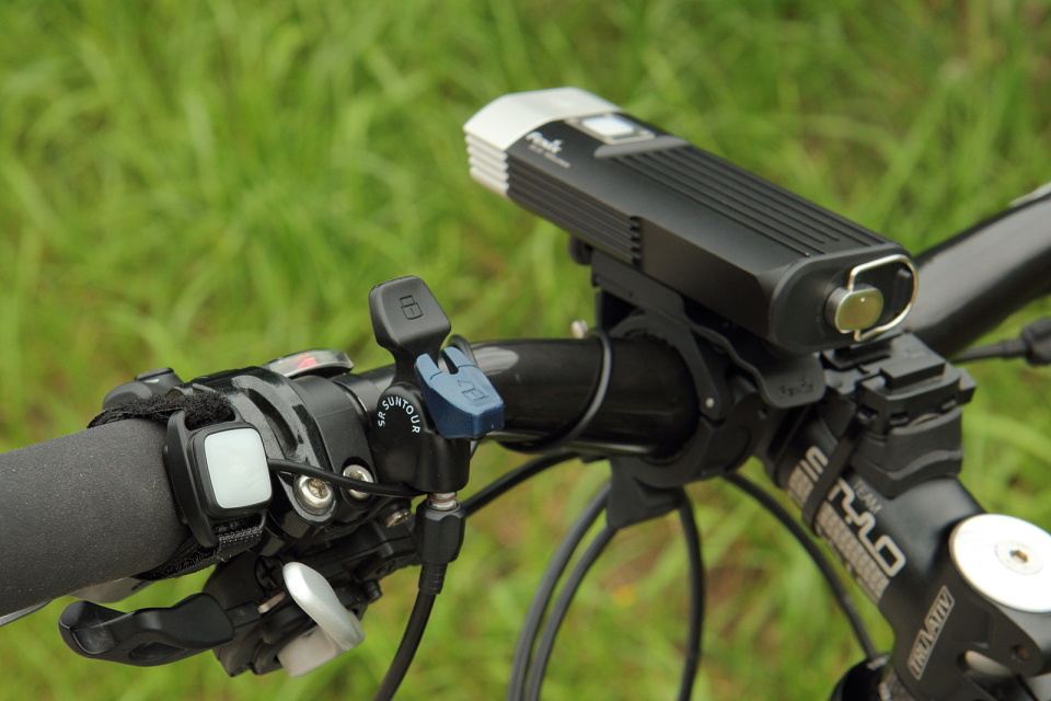 Fenix BC30 - test svetla