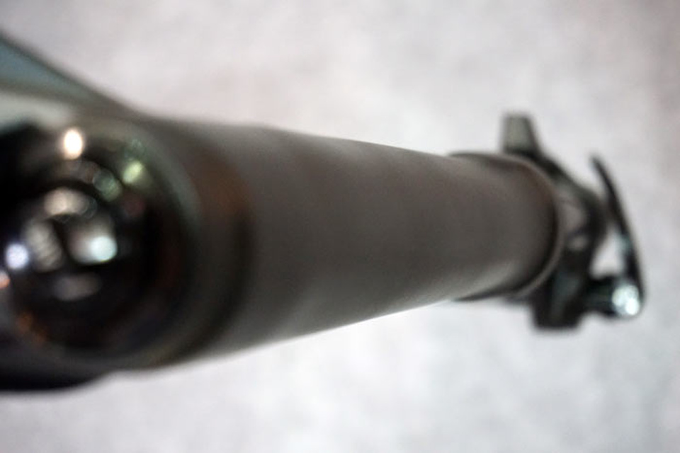RST-inverted-suspension-fork-prototype06